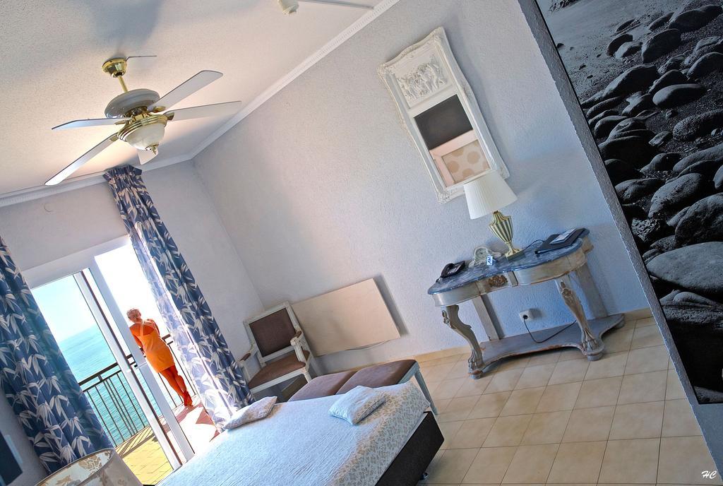 Llança Hotel Grifeu מראה חיצוני תמונה