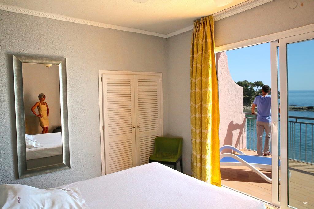 Llança Hotel Grifeu מראה חיצוני תמונה