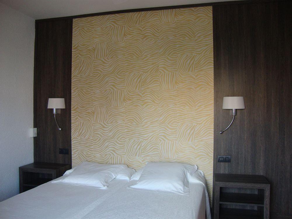 Llança Hotel Grifeu מראה חיצוני תמונה